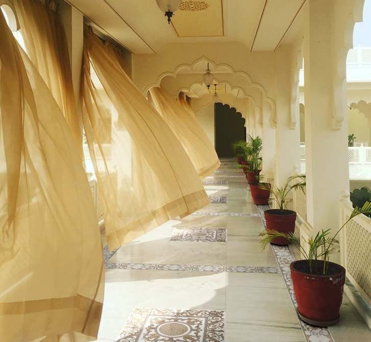 Мраморная плитка Luxurious Selene Composition Biancone Gold