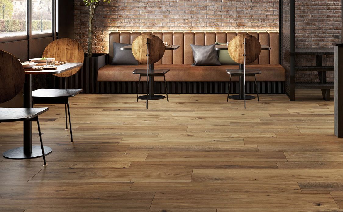 Плитка из керамогранита с эффектом дерева Ecru' Chevron 24x150