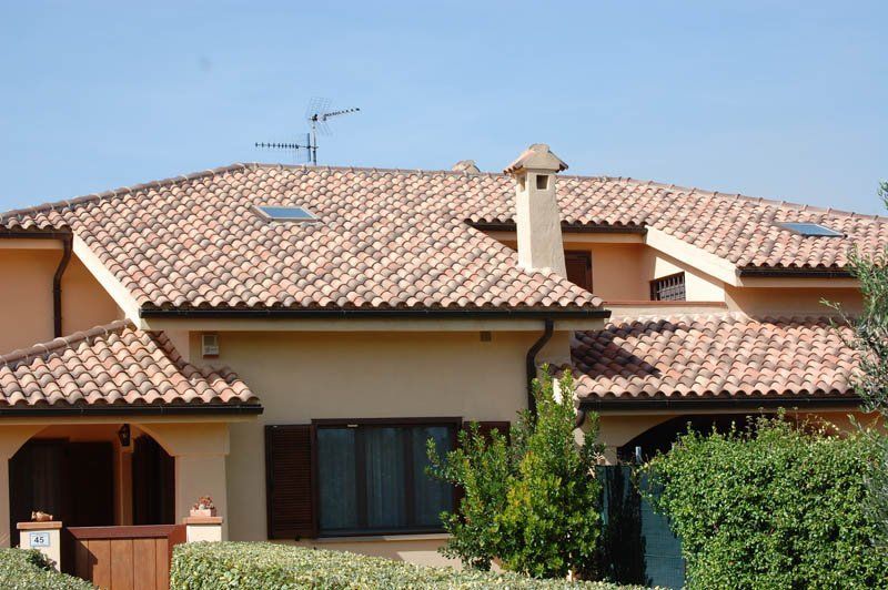 ГЛИНЯНАЯ ЧЕРЕПИЦА Saint Tropez