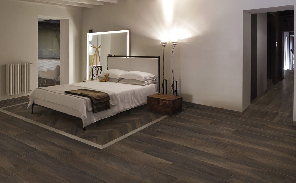 Плитка из керамогранита под дерево beige 24x120