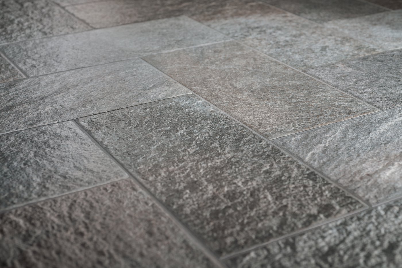 Плитка из керамогранита под камень Garden  Silver