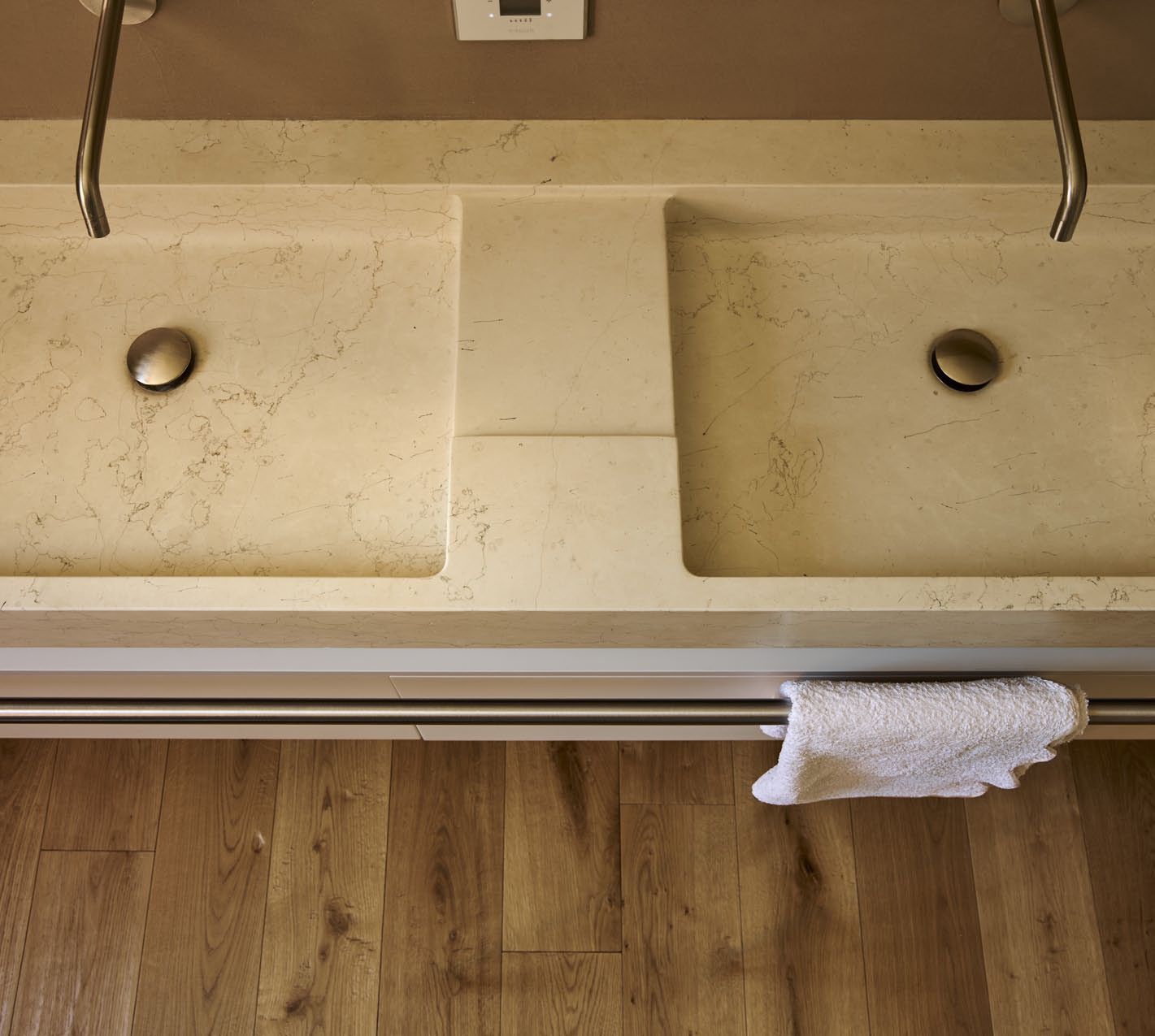 Раковина из массива мрамора Lavabo 123